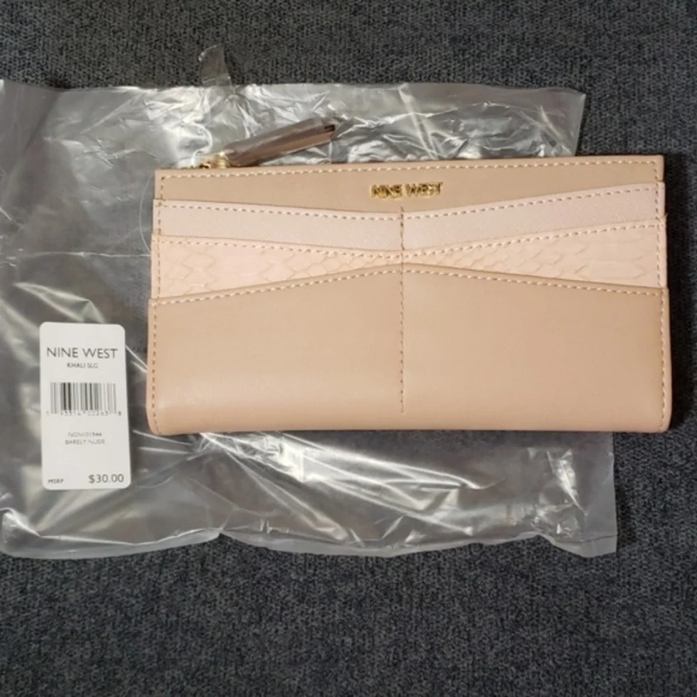 Nine West Wallet Slim Zip Organizer